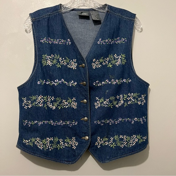 Liz Wear Jackets & Blazers - Liz Wear Denim Vest | Women’s Size Medium